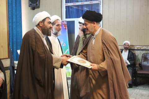 تصاویر / مراسم اختتامیه جشنواره علامه حلی حوزه علمیه استان قزوین برگزارشد