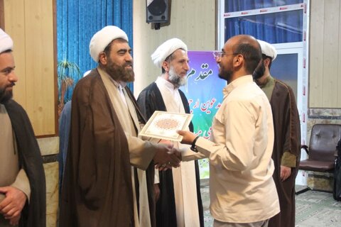 تصاویر / مراسم اختتامیه جشنواره علامه حلی حوزه علمیه استان قزوین برگزارشد