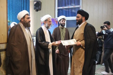 تصاویر / مراسم اختتامیه جشنواره علامه حلی حوزه علمیه استان قزوین برگزارشد