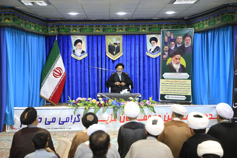 بزرگداشت شهدای خدمت در مدرسه علمیه سفیران هدایت بیرجند