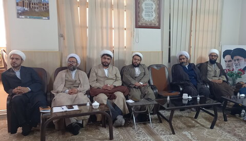 تصاویر/ نشست معاونان و کارشناسان آموزش مدارس علمیه کاشان