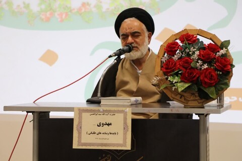 تصاویر| جلسه چهارم دوره طرح(تلبس دائم) ادیب حوزه اصفهان