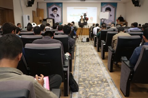 تصاویر| جلسه چهارم دوره طرح(تلبس دائم) ادیب حوزه اصفهان