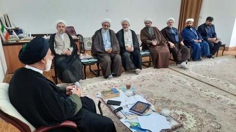 تصاویر/ دیدار جانشین مرکز مدیریت حوزه علمیه اصفهان با امام جمعه شهرکرد