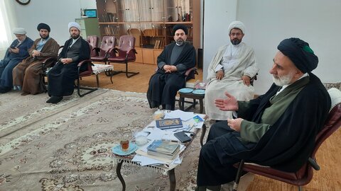 تصاویر/ دیدار جانشین مرکز مدیریت حوزه علمیه اصفهان با امام جمعه شهرکرد