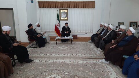 تصاویر/ دیدار جانشین مرکز مدیریت حوزه علمیه اصفهان با امام جمعه شهرکرد