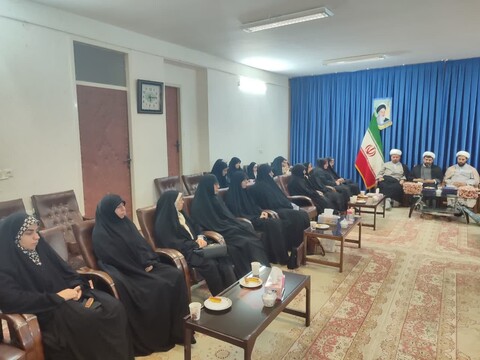 تصاویر/ مراسم تجلیل از اساتید حوزه علمیه فاطمیه خواهران ابهر