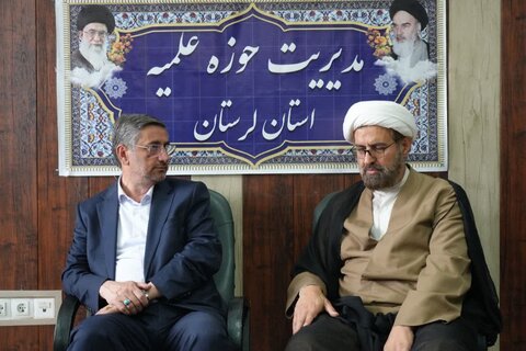 بازدید استاندار لرستان از مدرسه علمیه رضویه خرم آباد