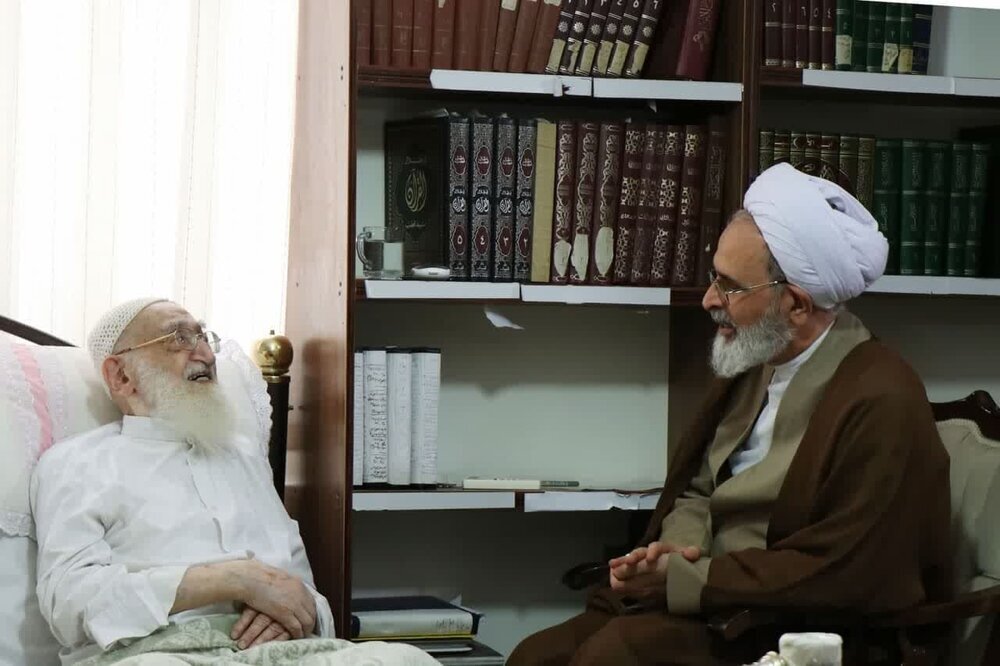 Visita del Ayatolá A'rafi al Ayatolá Nouri Hamedani + Foto