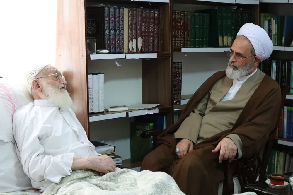 Visita del Ayatolá A'rafi al Ayatolá Nouri Hamedani + Foto