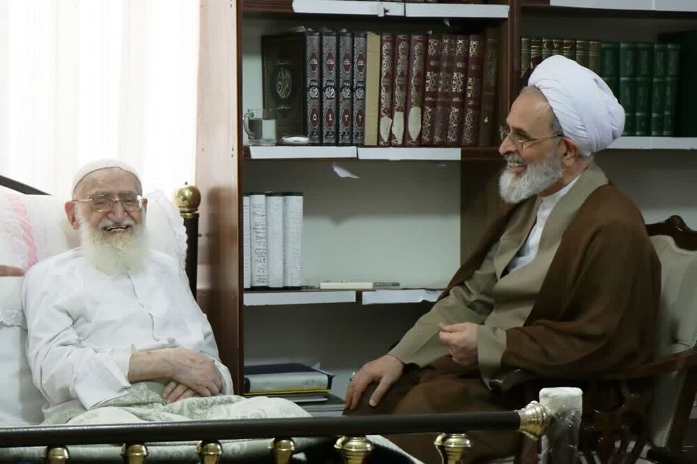Visita del Ayatolá A'rafi al Ayatolá Nouri Hamedani + Foto