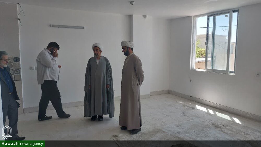 بازدید جانشین مدیر حوزه علمیه اصفهان از خانه اساتید مدرسه علمیه سمیرم  + عکس