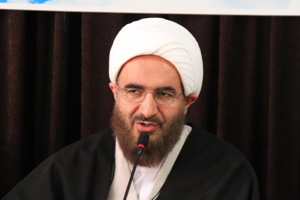 نماز جمعه نقش حمایتی از مسئولان را ایفا می‌کند