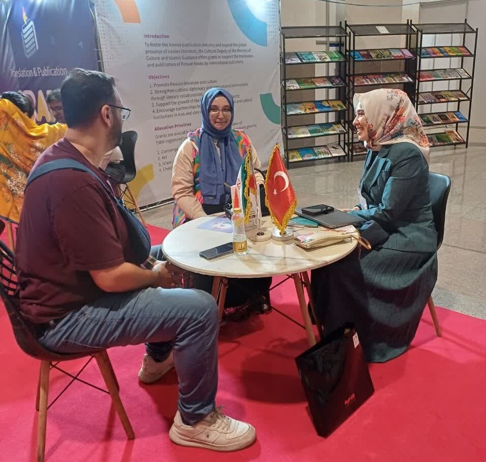 دیپلماسی فرهنگی در بستر کتاب؛ حضور پررنگ ترکیه و آذربایجان در نمایشگاه تهران