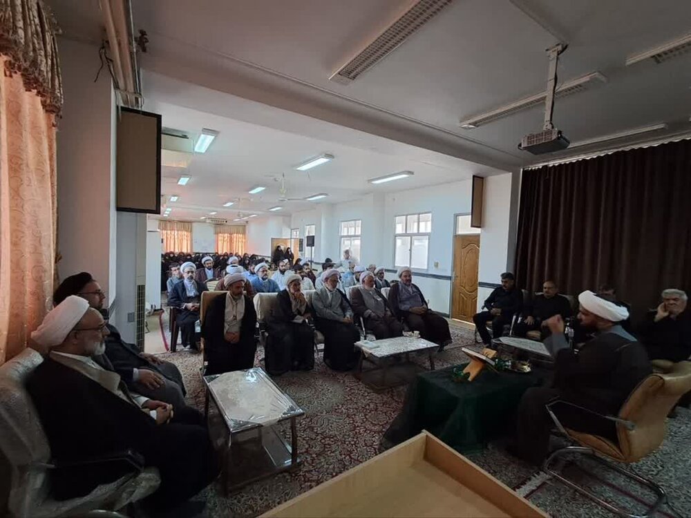 مراسم بزرگداشت خیّر نیکاندیش مدارس علمیه میبد برگزار شد+ تصاویر