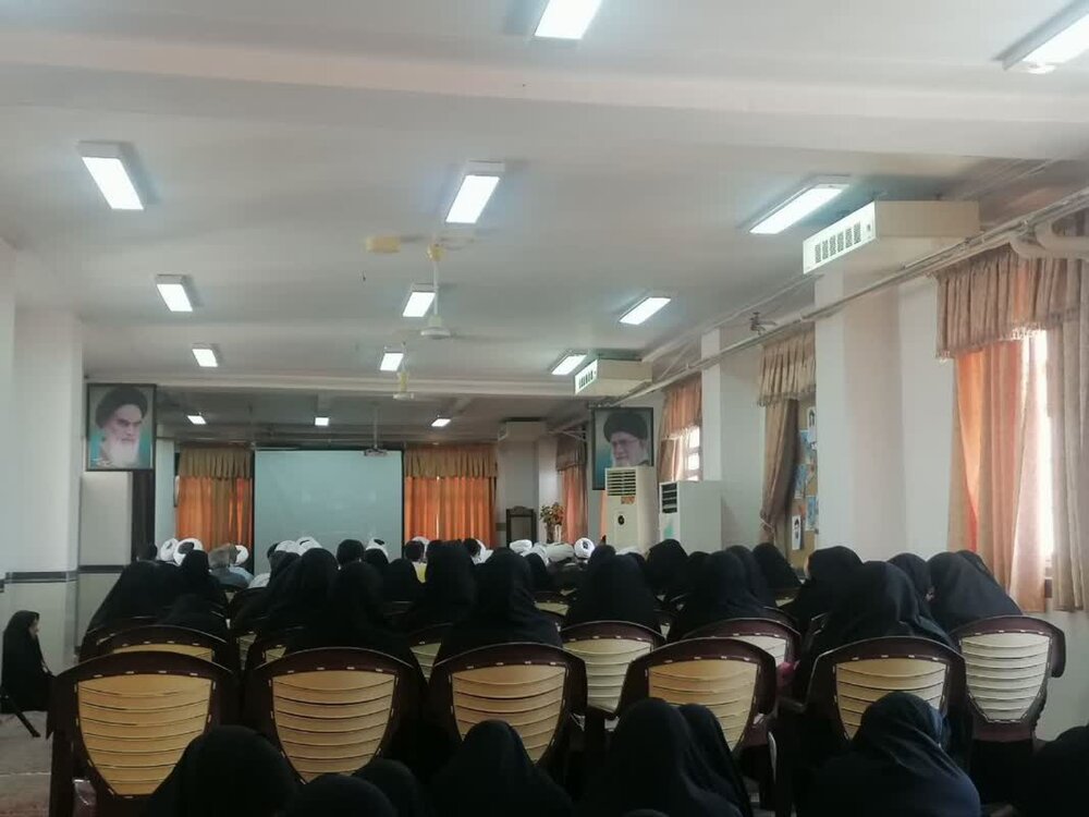 مراسم بزرگداشت خیّر نیک‌اندیش مدارس علمیه میبد برگزار شد+ تصاویر