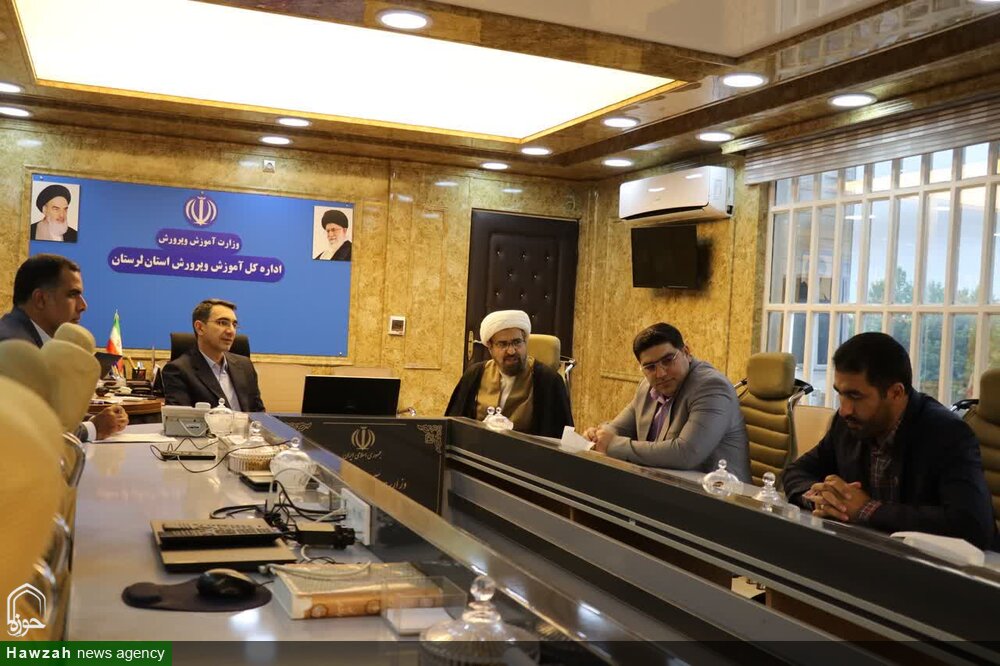 حضور مبلغان در مدارس فرصتی مغتنم برای تقویت هویت دینی دانش‌آموزان است