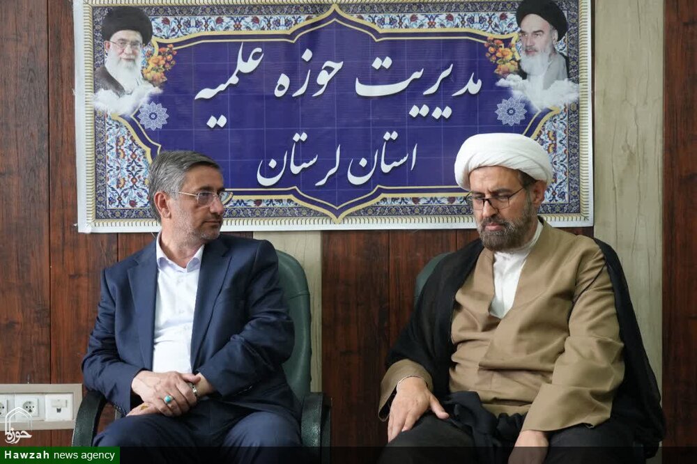 روحانیون نقش مؤثری در تقویت باورهای دینی جامعه دارند