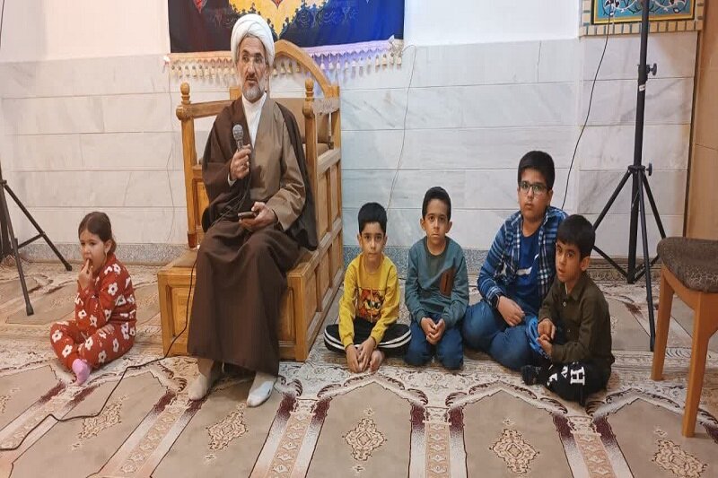 تجلیل از اساتید و طلاب پژوهشگر مدرسه علمیه حضرت ولی عصر (عج) کنگاور+عکس