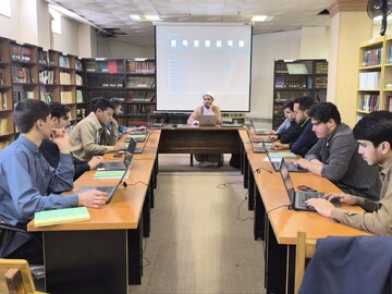 تصاویر/ کلاس پژوهش فناورانه برای طلاب اردبیل