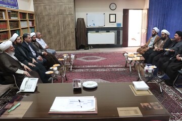تصاویر/ نشست مدیرعامل صندوق دفتر تبلیغات حوزه علمیه قم با مسئولان حوزوی آذربایجان غربی