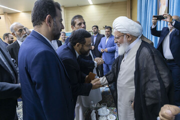 تصاویر/ دیدار روسای شورای اسلامی کلان شهرها و شهرهای مرکز استان کشور با نماینده ولی فقیه در استان یزد