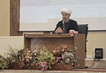 نقش حوزه‌های علمیه در هدایت جامعه و مقابله با تهدیدهای فکری