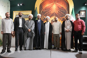 فیلم | بازدید مدیر، اساتید و دانش پژوهان مرکز تخصصی امام هادی علیه السلام از نمایشگاه کتاب تهران
