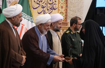 جدا شدن از قرآن و ولایت، به نابودی جامعه اسلامی منجر خواهد شد