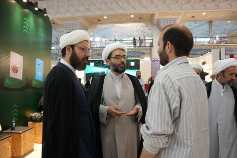 تصاویر/ بازدید مدیر، اساتید و دانش پژوهان مرکز تخصصی امام هادی علیه السلام از نمایشگاه کتاب تهران