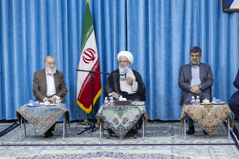 دیدار روسای شورای اسلامی کلان شهرها و شهرهای مرکز استان کشور با نماینده ولی فقیه در استان یزد