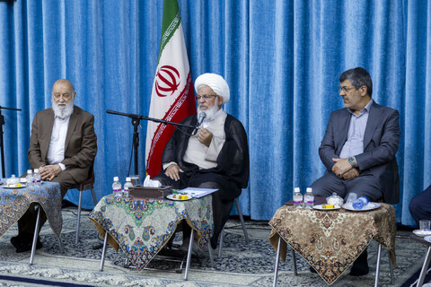 دیدار روسای شورای اسلامی کلان شهرها و شهرهای مرکز استان کشور با نماینده ولی فقیه در استان یزد