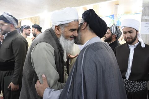 تصاویر/ آیین عمامه گذاری سنتی طلاب اهل سنت حجره امام شافعی روستا بند ارومیه