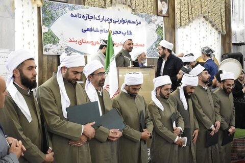 تصاویر/ آیین عمامه گذاری سنتی طلاب اهل سنت حجره امام شافعی روستا بند ارومیه