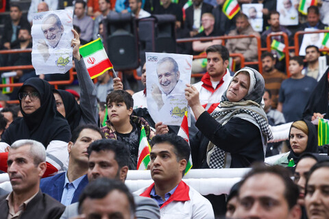 تصاویر/ دیدار عمومی رئیس جمهور با مردم کرمانشاه