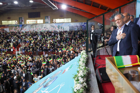 تصاویر/ دیدار عمومی رئیس جمهور با مردم کرمانشاه