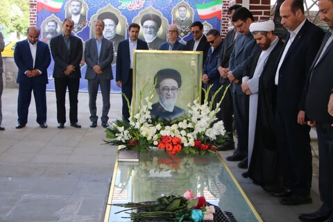 تصاویر / مراسم غبارروبی مزار شهدای خدمت در تبریز