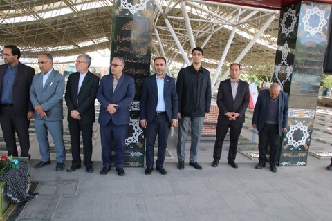 تصاویر / مراسم غبارروبی مزار شهدای خدمت در تبریز