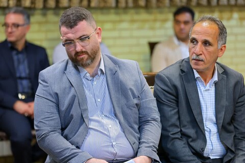 تصاویر | نشست بررسی تجهیز زائرسرای آیت‌الله شهید آل‌هاشم در مشهد