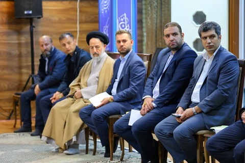 تصاویر | نشست بررسی تجهیز زائرسرای آیت‌الله شهید آل‌هاشم در مشهد