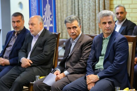 تصاویر | نشست بررسی تجهیز زائرسرای آیت‌الله شهید آل‌هاشم در مشهد