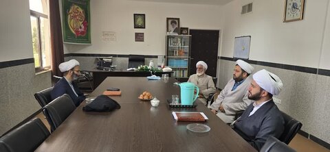 حضور میدانی معاون آموزش و مسئول پذیرش و جذب از مدارس علمیه استان همدان