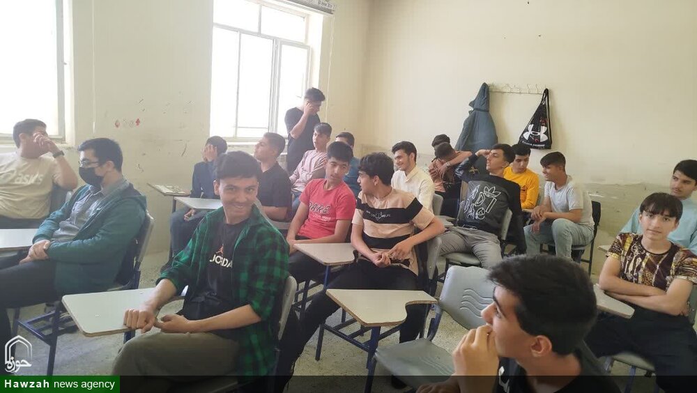 نشست تبلیغی جذب طلبه در مدارس شهرستان فامنین