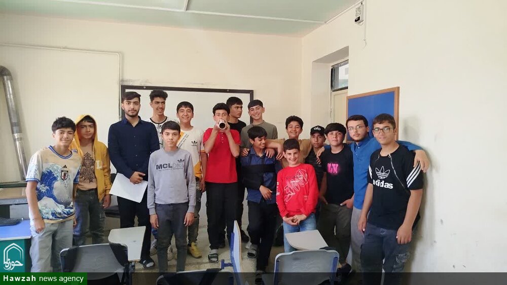 دانش‌آموزان فامنینی با شرایط پذیرش در حوزه آشنا شدند+عکس