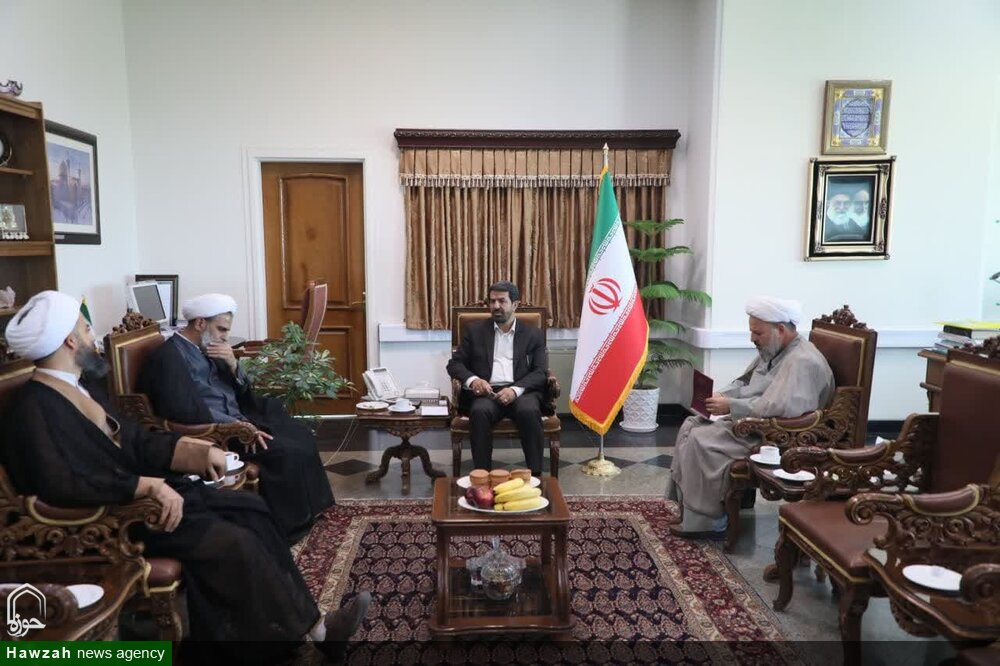 دیدار استاندار همدان با حجت‌الاسلام گرجی
