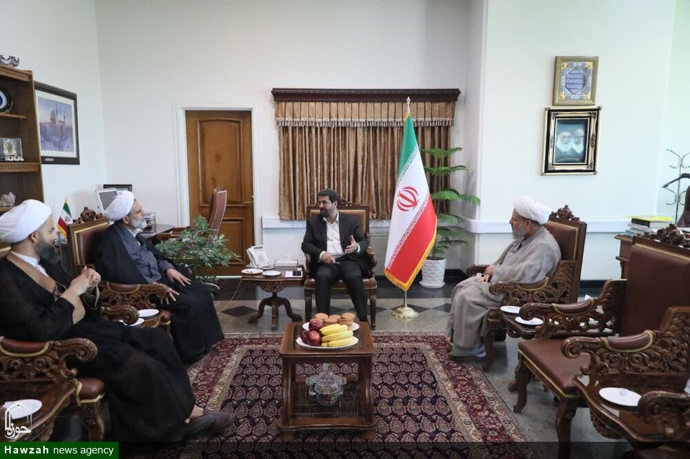 دیدار استاندار همدان با حجت‌الاسلام گرجی