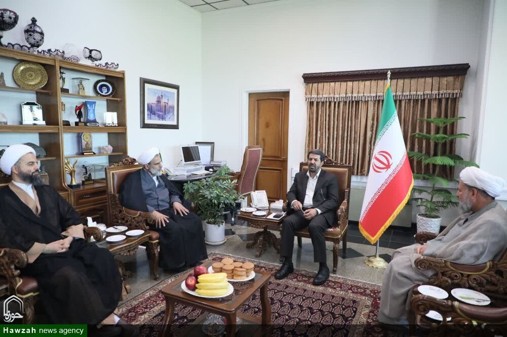 دیدار استاندار همدان با حجت‌الاسلام گرجی