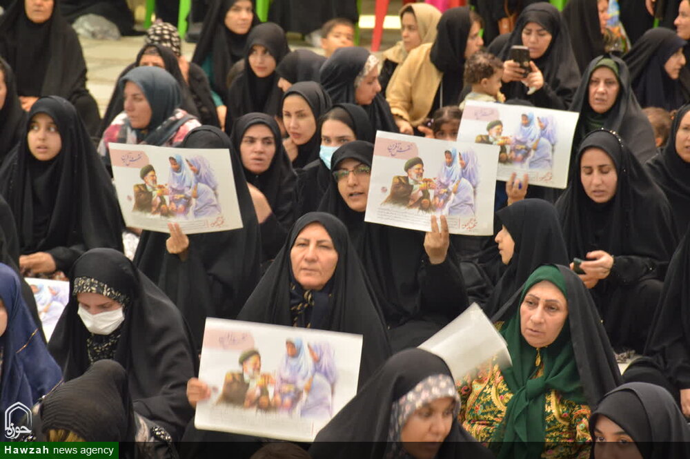 تجمع بانوان یاسوجی در حسینیه ثارالله/ تجلیل از الگوی خدمت و اخلاص در یاسوج