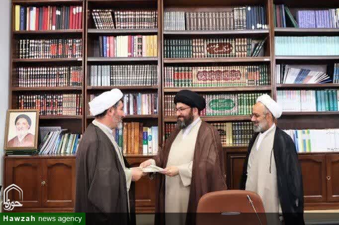 معارفه مدیرکل جدید مرکز خدمات حوزه‌های علمیه زنجان