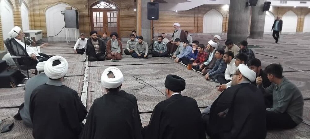 تصاویر/ اردوی زیارتی طلاب تکاب به مشهد مقدس